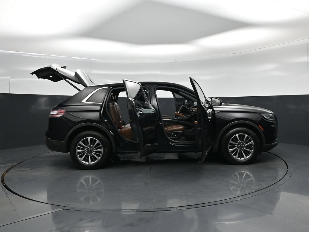 Used 2021 Lincoln Nautilus Reserve w/ Cargo Utility Package FWD image 4