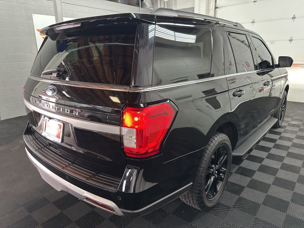 Used 2024 Ford Expedition XLT AWD/4WD image 9