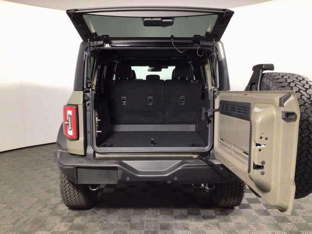 New 2025 Ford Bronco Badlands w/ Sasquatch Package image 13