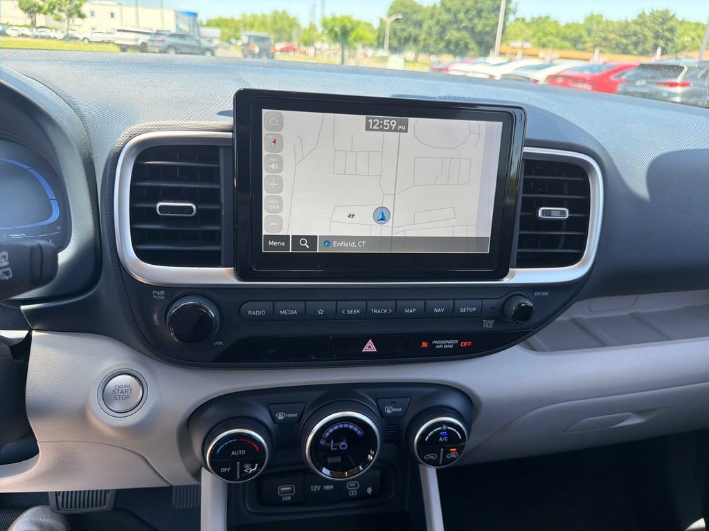 Certified 2025 Hyundai Venue Limited FWD image 20