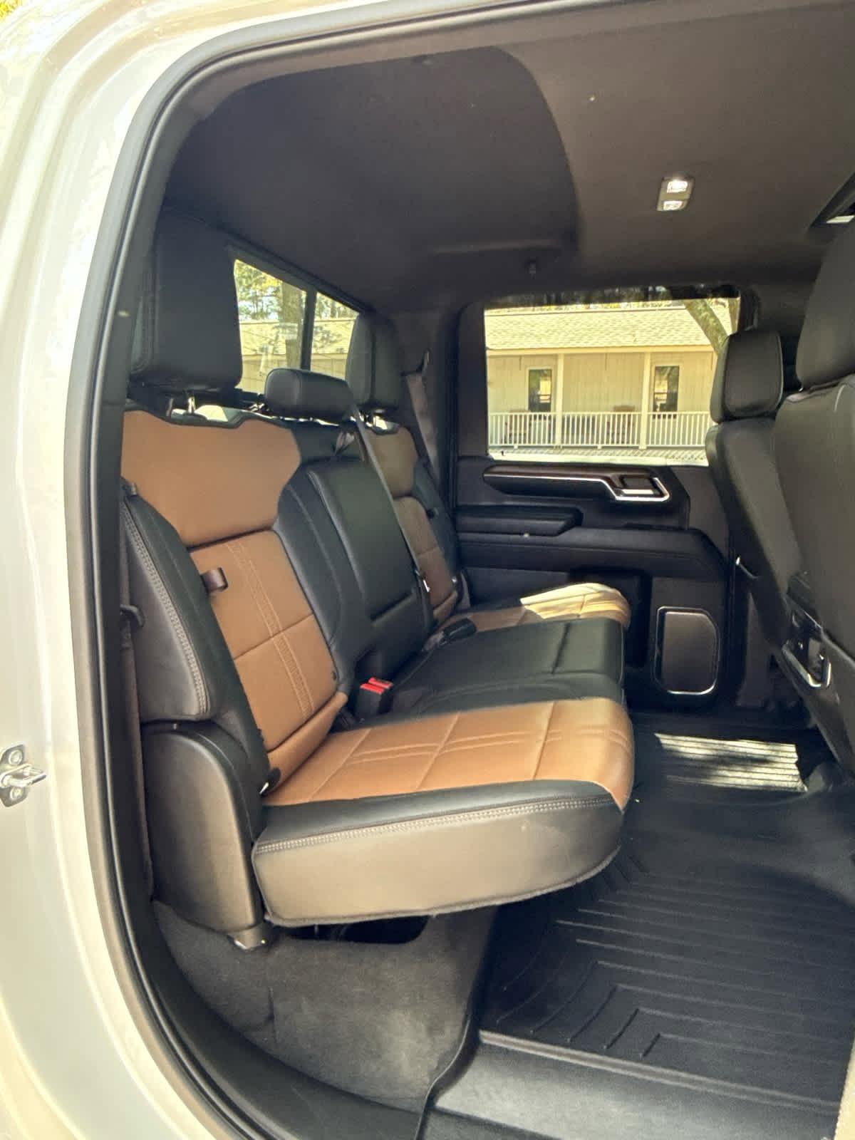 Used 2024 Chevrolet Silverado 2500 High Country w/ High Country Premium Package image 14