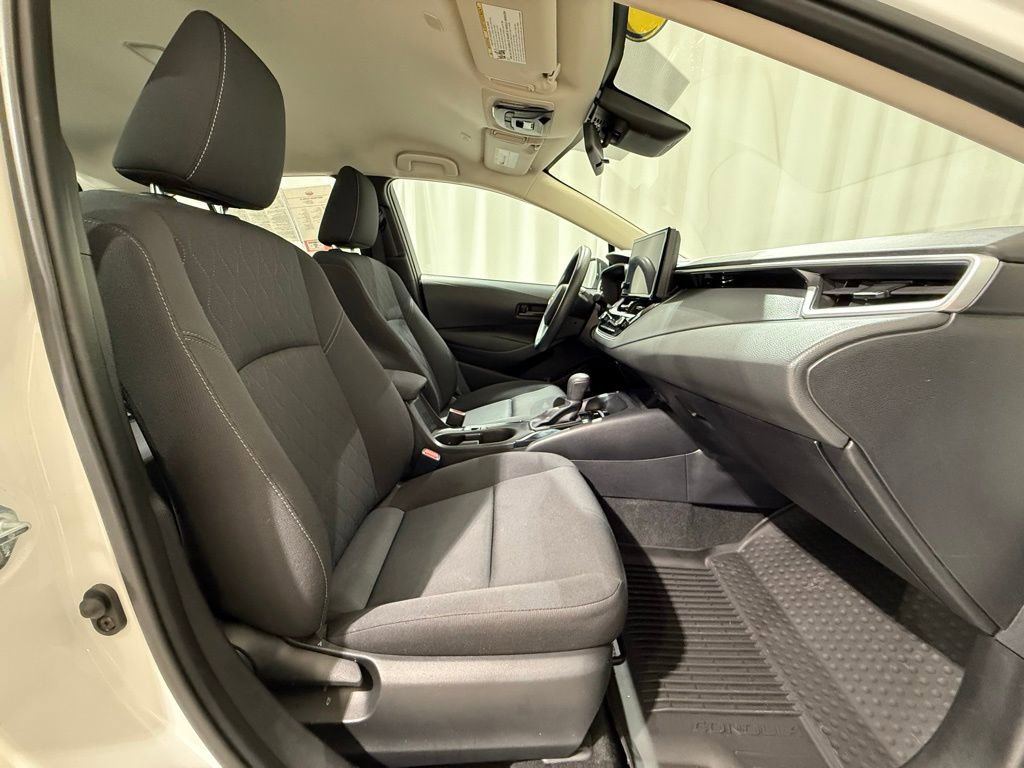 Used 2023 Toyota Corolla LE image 19