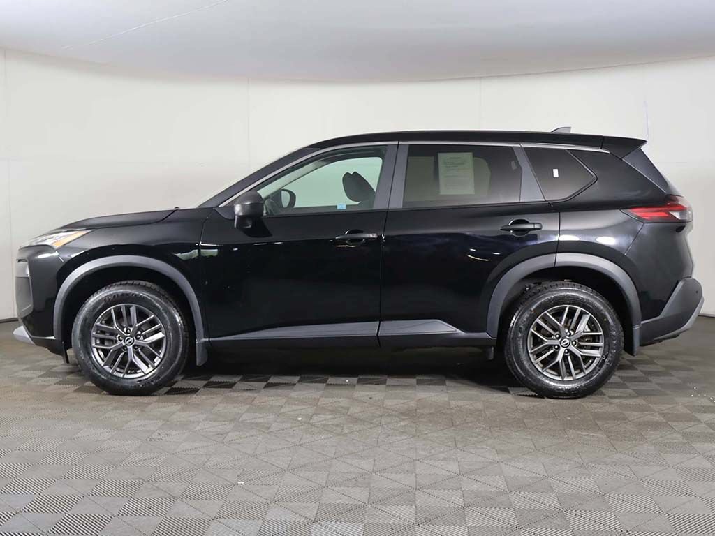 Used 2023 Nissan Rogue S AWD/4WD image 14
