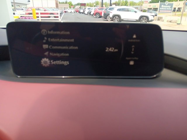 Certified 2025 MAZDA MAZDA3 Hatchback w/Premium Plus Pkg image 33