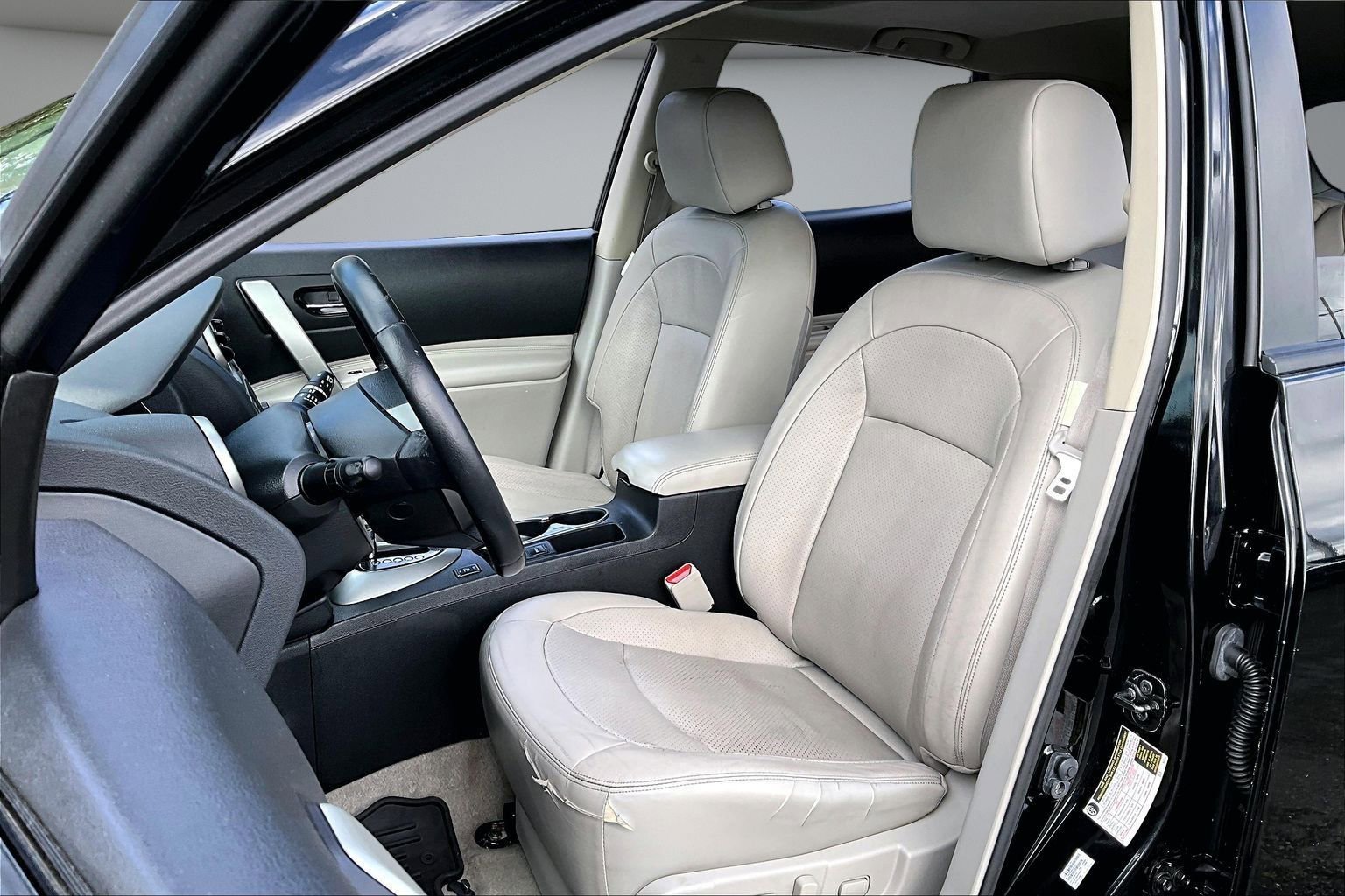 Used 2013 Nissan Rogue SL image 18