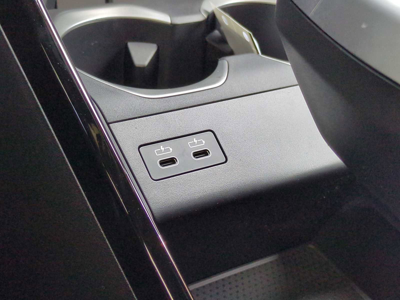 New 2025 BMW X2 xDrive28i w/ Convenience Package image 34