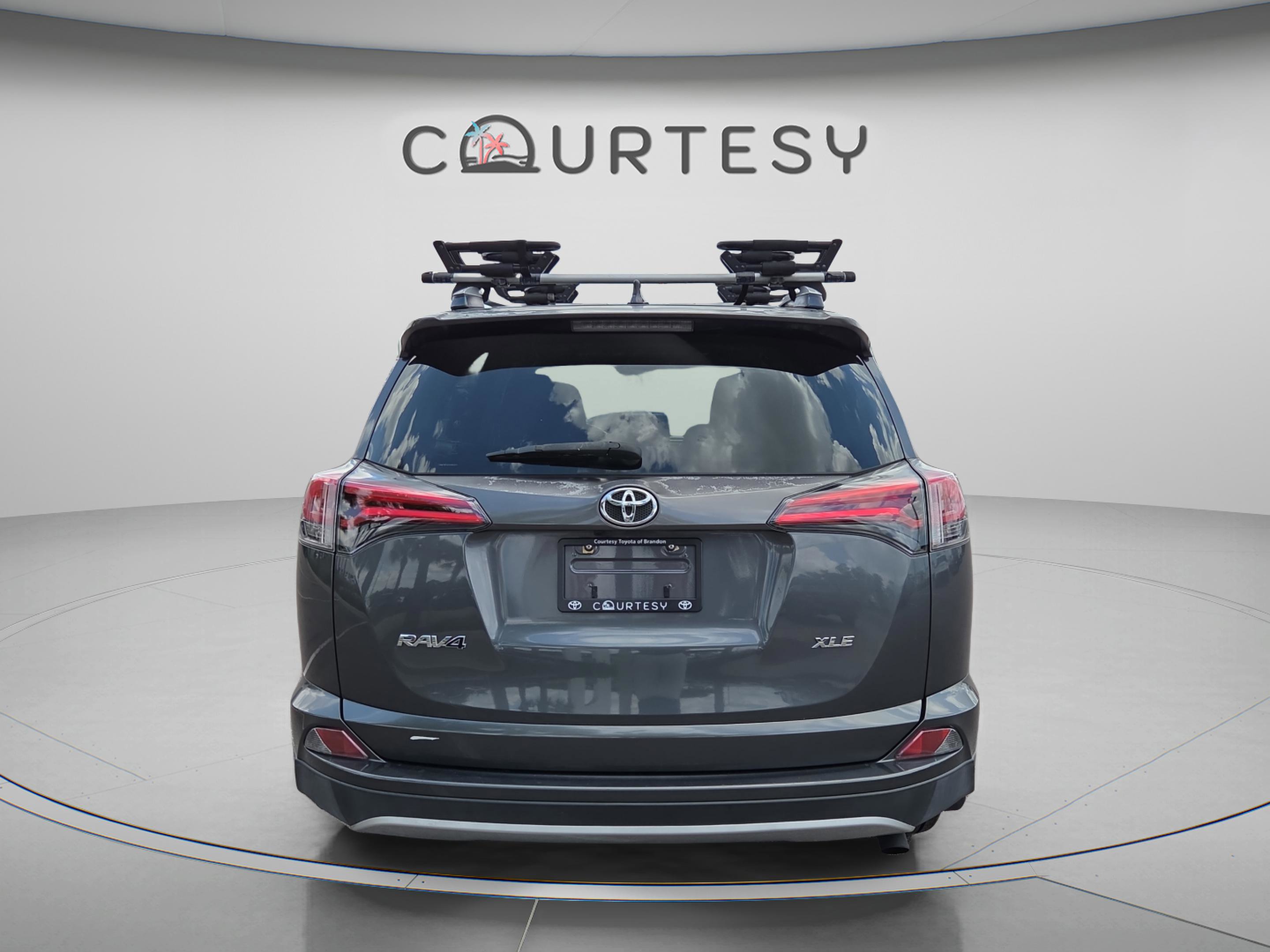 Used 2016 Toyota RAV4 XLE FWD image 4
