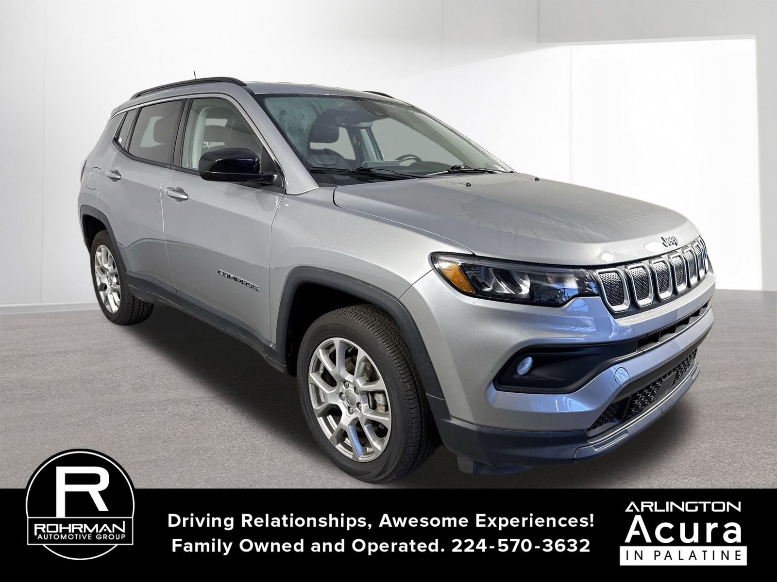 Used 2022 Jeep Compass Latitude image 3