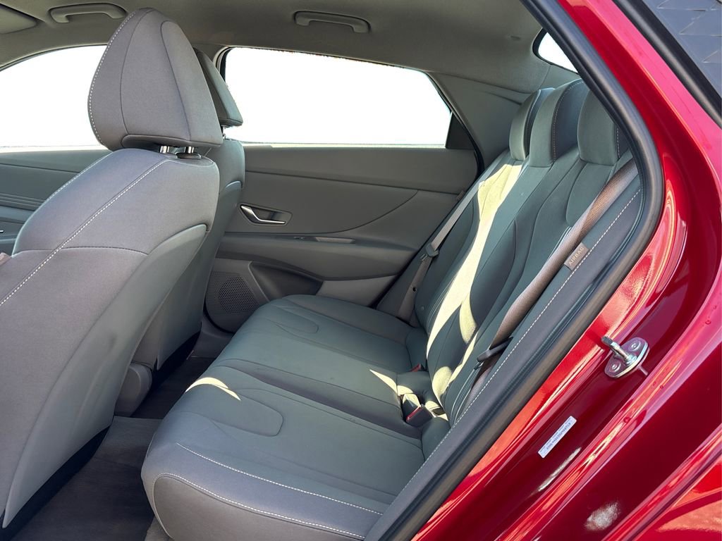 Certified 2025 Hyundai Elantra Sport image 10