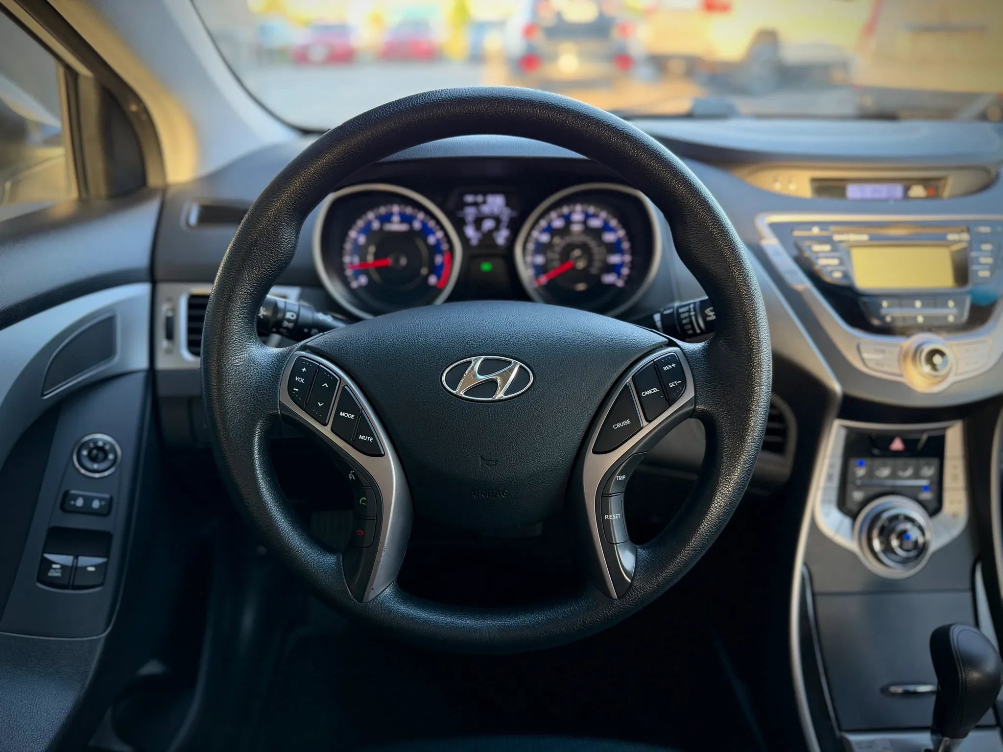 Used 2013 Hyundai Elantra FWD image 9