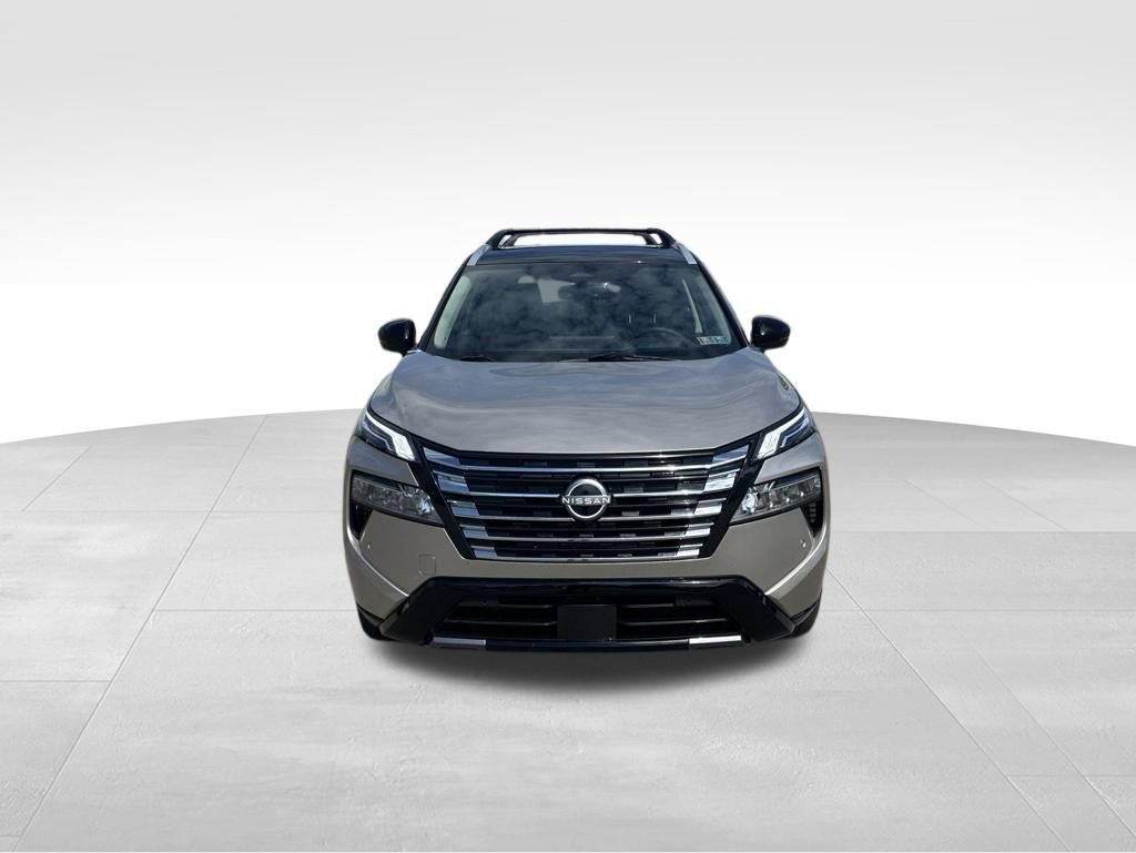 Used 2026 Nissan Rogue Platinum w/ Platinum Premium Package AWD/4WD image 2
