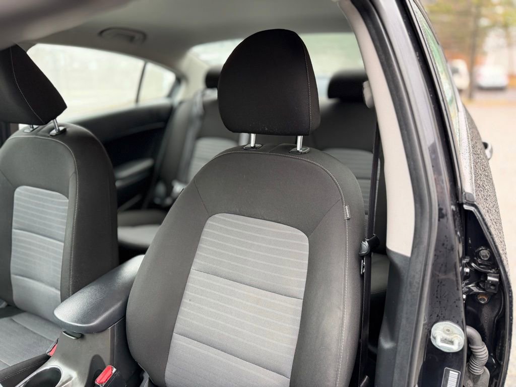 Used 2018 Kia Forte S image 7