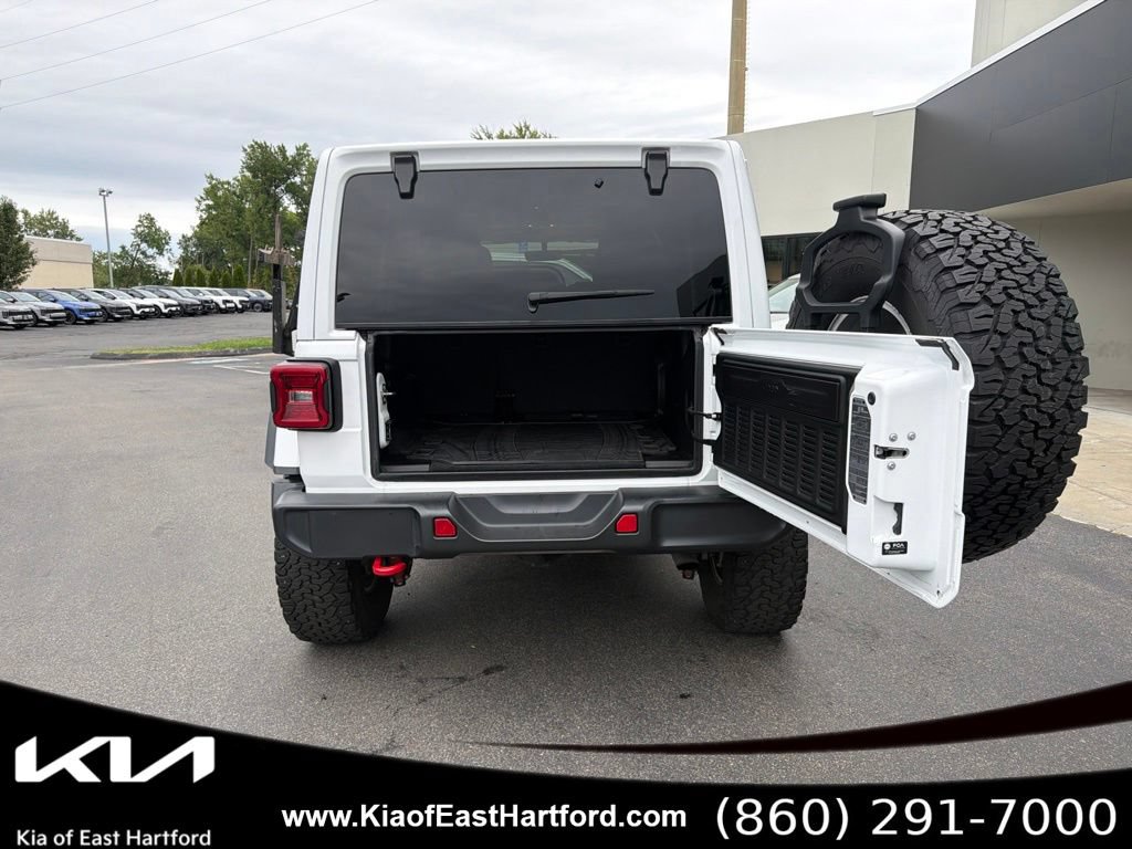 Used 2022 Jeep Wrangler Unlimited Rubicon w/ Xtreme Recon 35" Tire Package AWD/4WD image 15