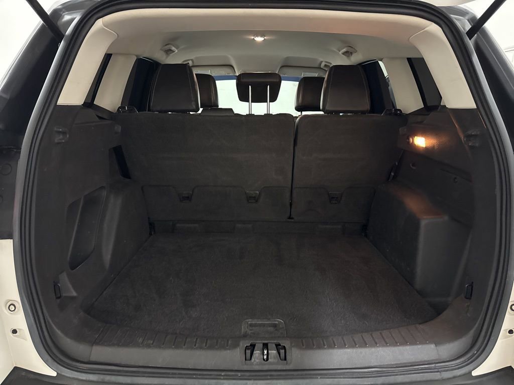 Used 2017 Ford Escape SE w/ SE Sport Appearance Package image 15