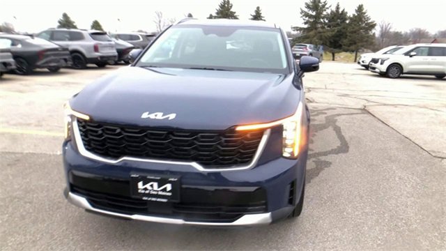 New 2025 Kia Sorento EX image 6