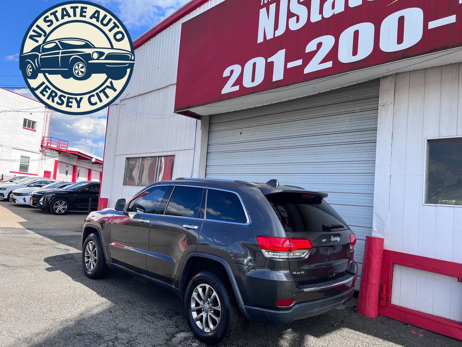 Used 2015 Jeep Grand Cherokee Limited w/ Luxury Group II AWD/4WD image 8