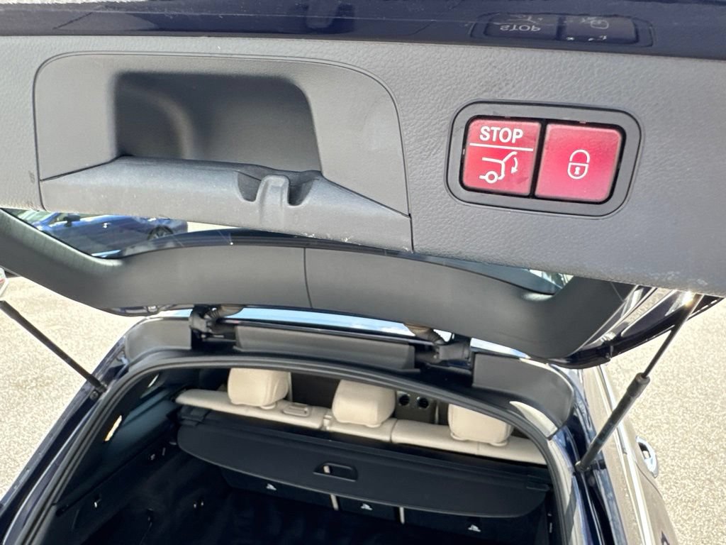 Used 2017 Mercedes-Benz GLC 300 4MATIC image 11