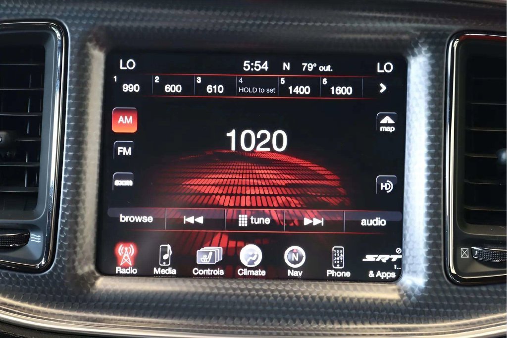 Used 2015 Dodge Challenger SRT Hellcat RWD image 24