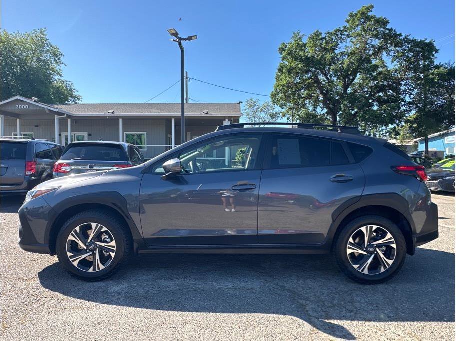 Used 2024 Subaru Crosstrek 2.0i Premium image 4