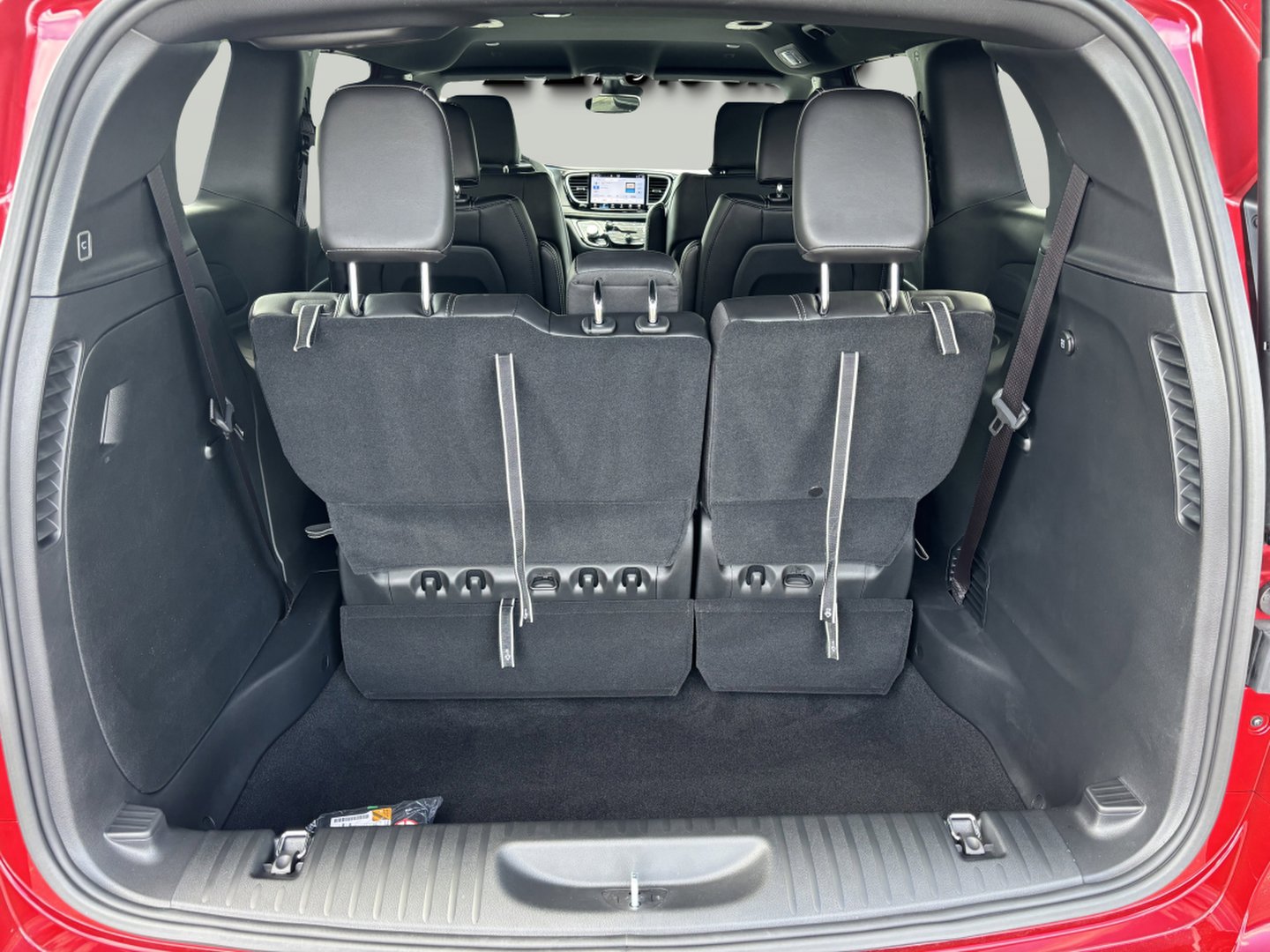 New 2026 Chrysler Pacifica Select image 11