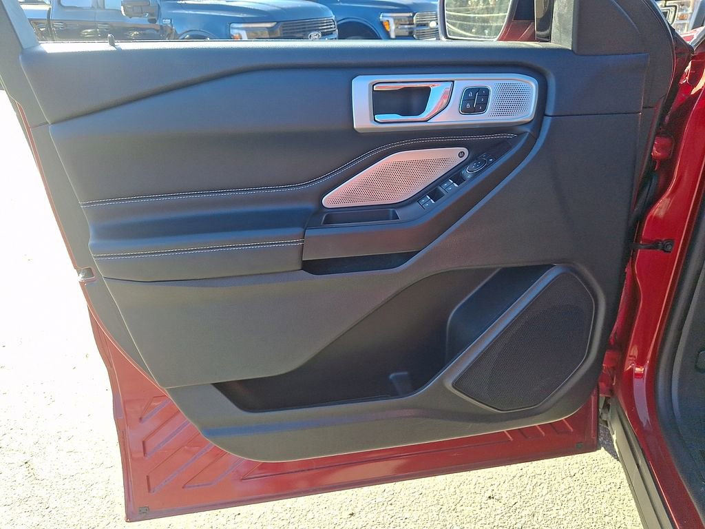 Used 2020 Ford Explorer ST w/ Premium Technology Package AWD/4WD image 12