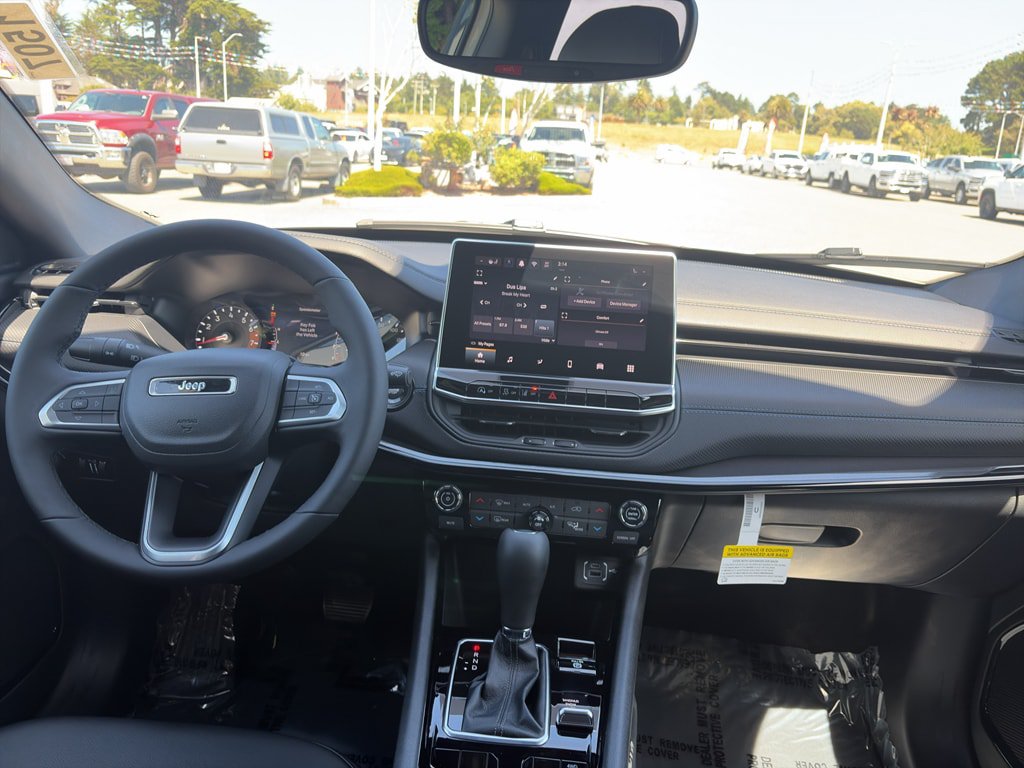 New 2026 Jeep Compass Latitude AWD/4WD image 17