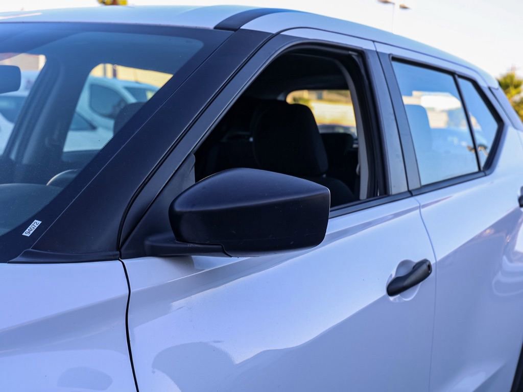 Used 2024 Nissan Kicks S FWD image 12