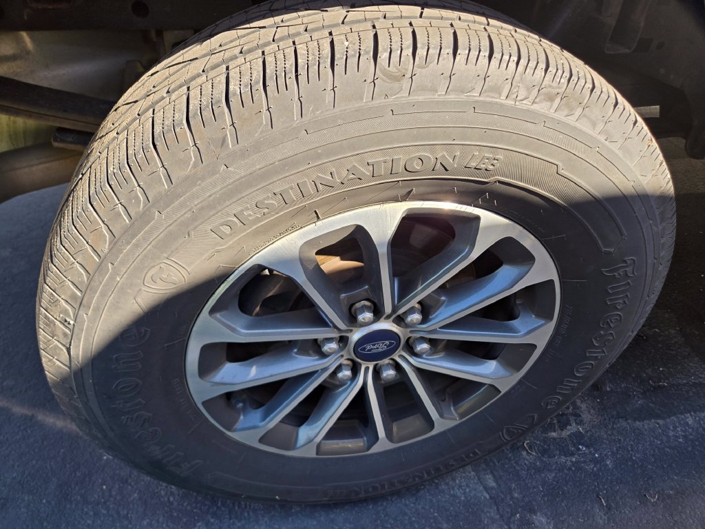 Used 2019 Ford F150 XLT w/ Equipment Group 302A Luxury AWD/4WD image 8