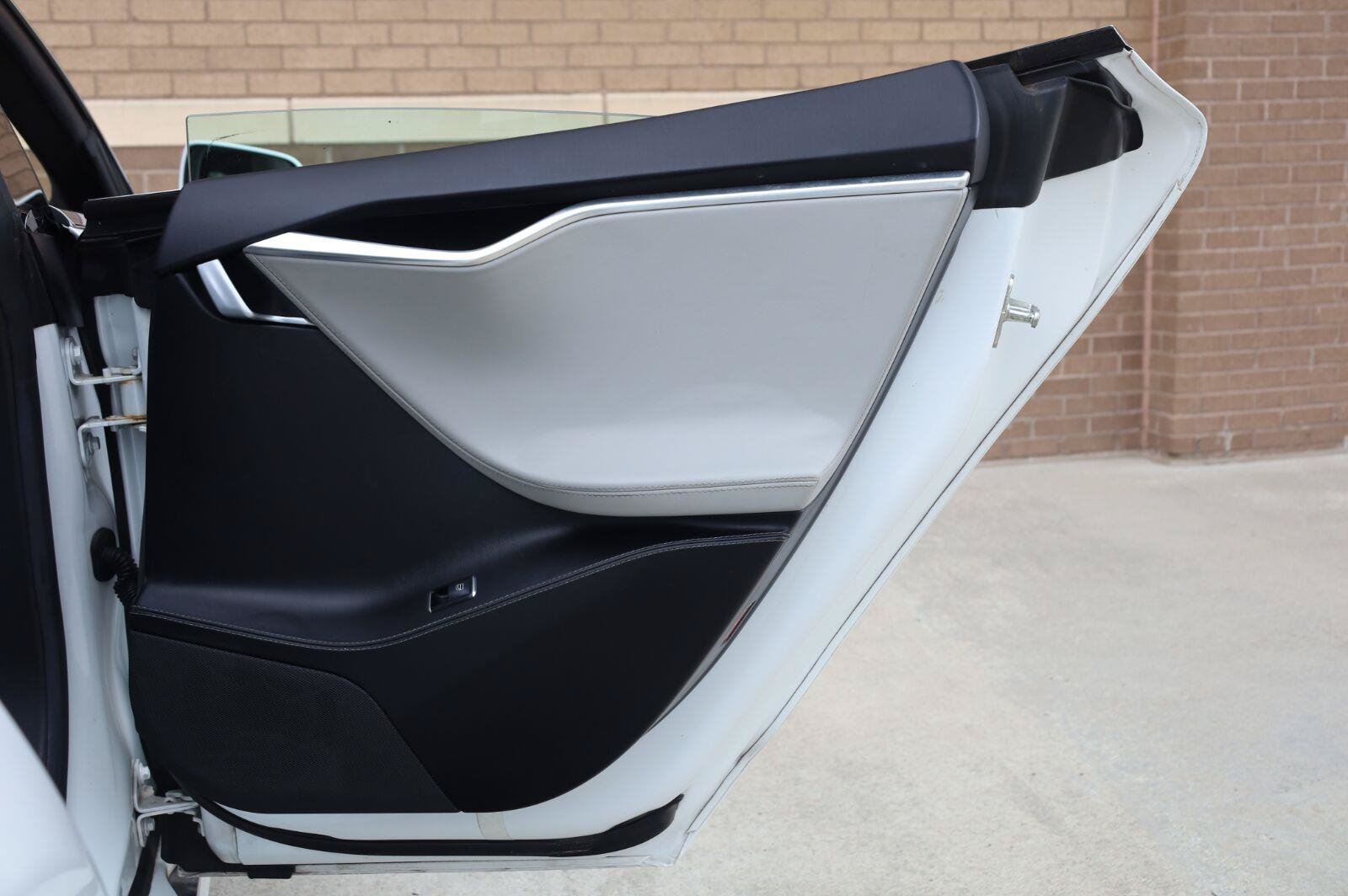 Used 2016 Tesla Model S 75 RWD image 24