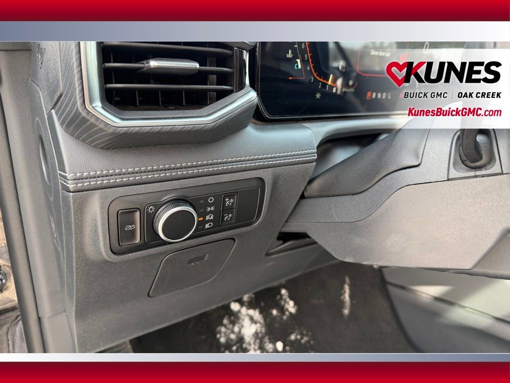 Used 2024 Ford Mustang Premium image 11