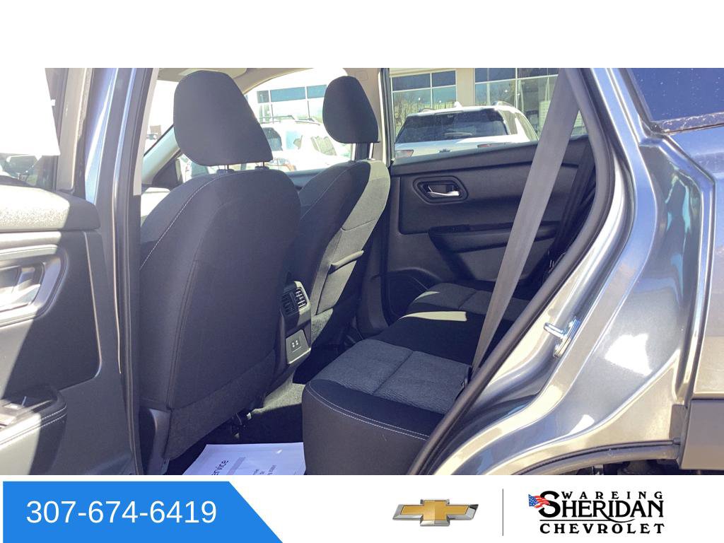 Used 2025 Nissan Rogue SV image 25