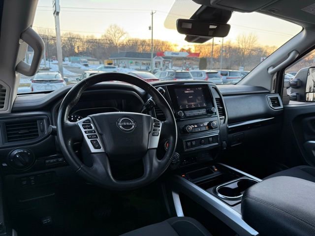 Used 2023 Nissan Titan SV w/ SV Convenience Package image 23