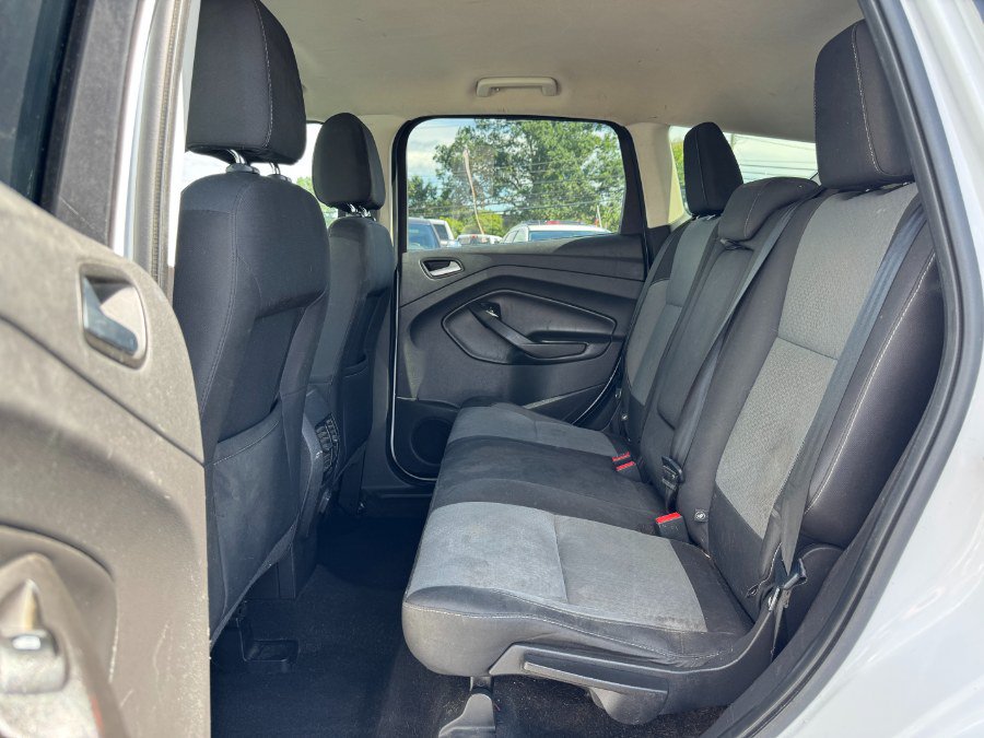Used 2017 Ford Escape SE FWD image 16