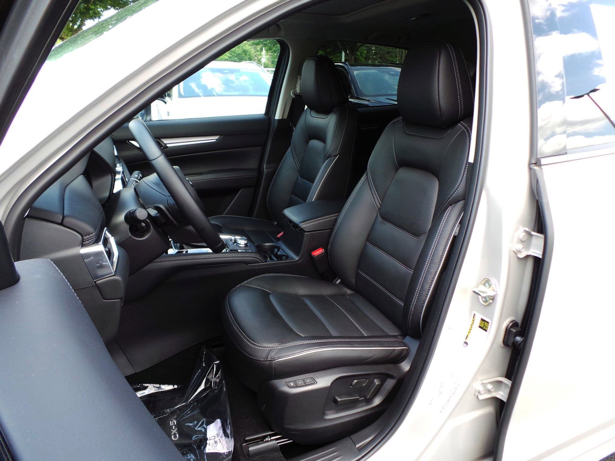 Certified 2025 MAZDA CX-5 AWD 2.5 S w/ Premium Plus Pkg image 8