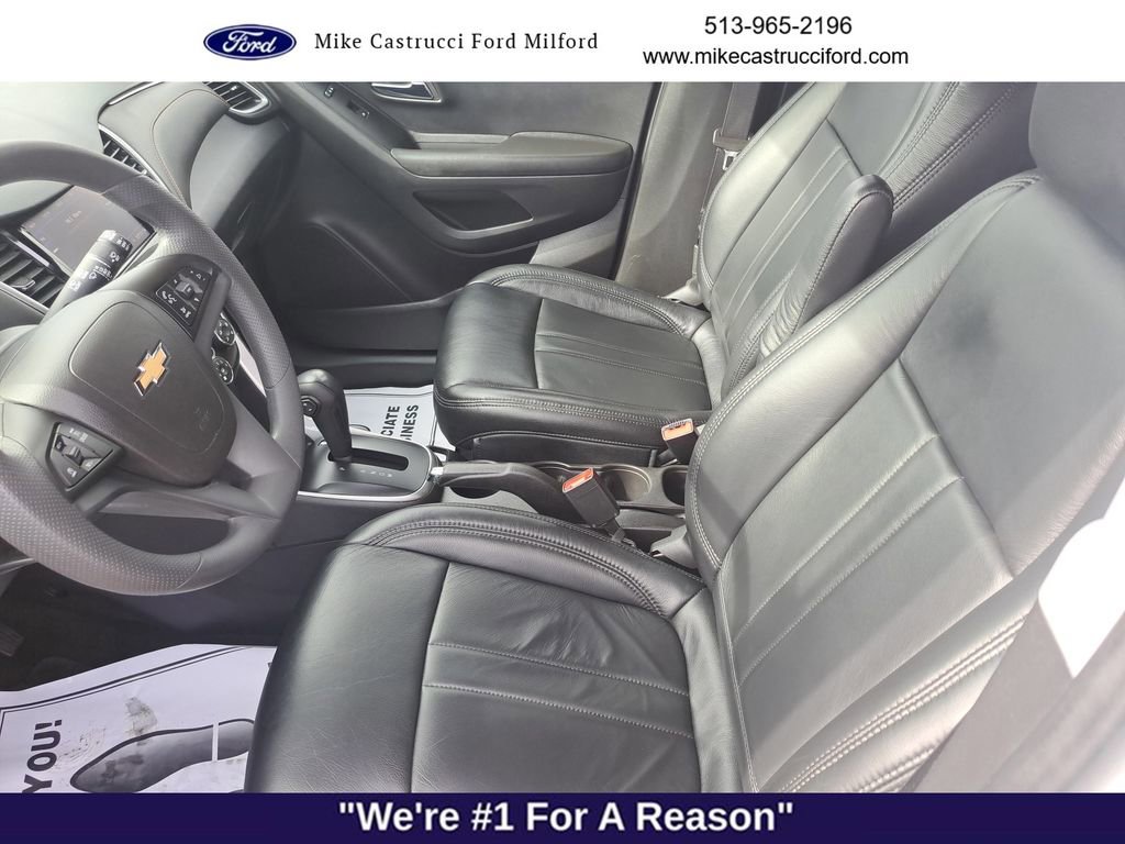 Used 2022 Chevrolet Trax LS w/ Tint and Cruise Package image 21