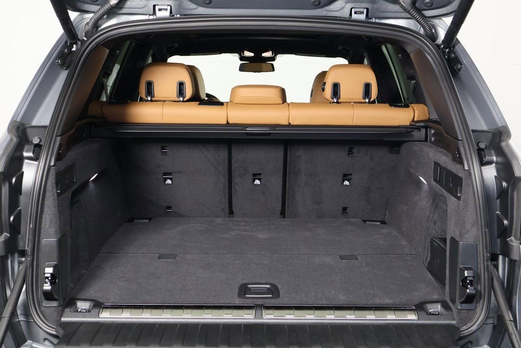 New 2026 BMW X5 xDrive50e w/ Premium Package image 8