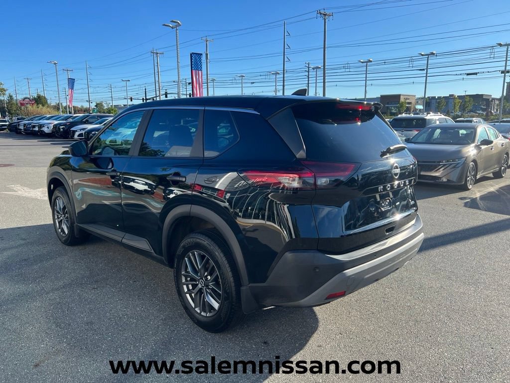 Used 2023 Nissan Rogue S AWD/4WD image 5