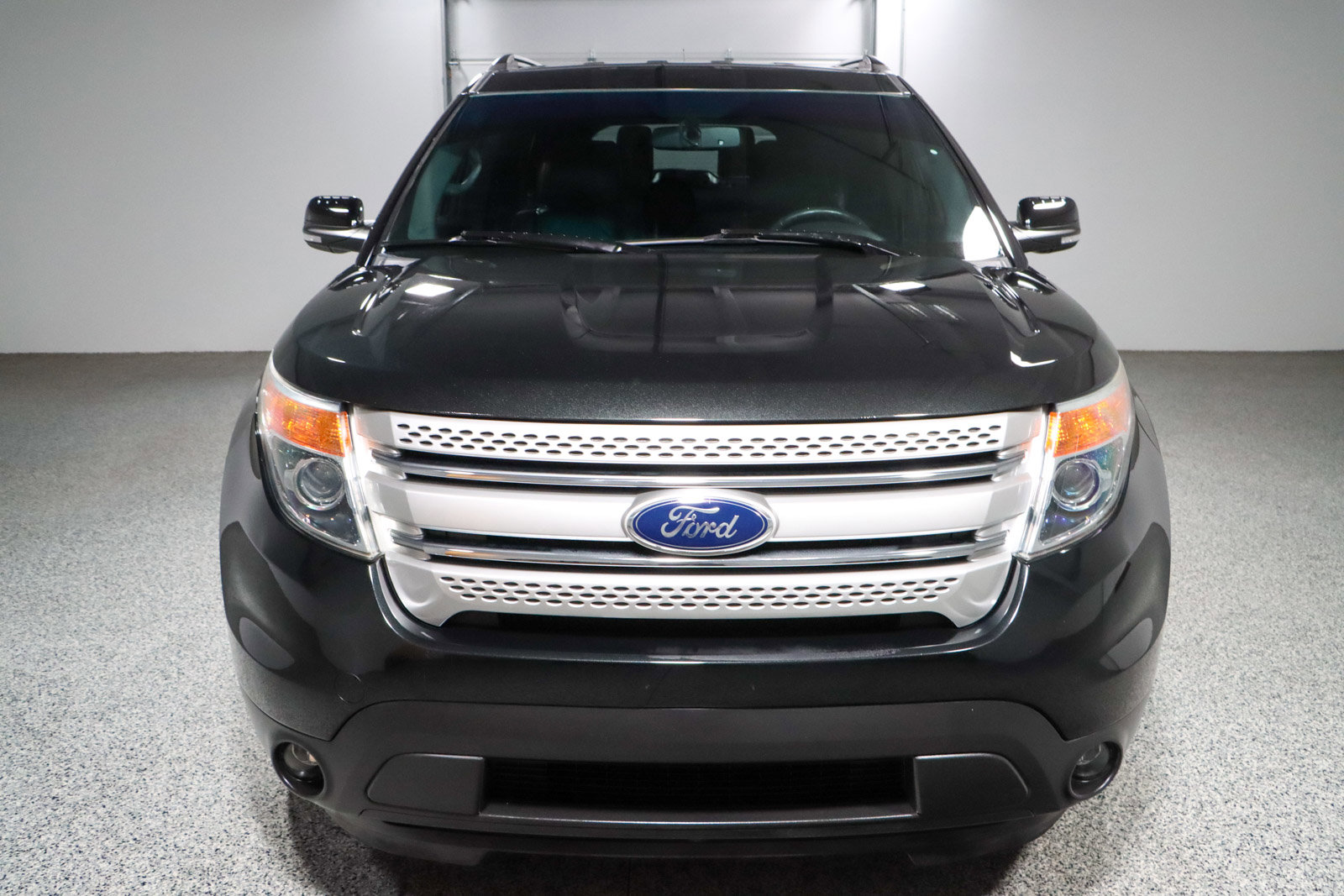 Used 2014 Ford Explorer XLT w/ Equipment Group 202A image 4