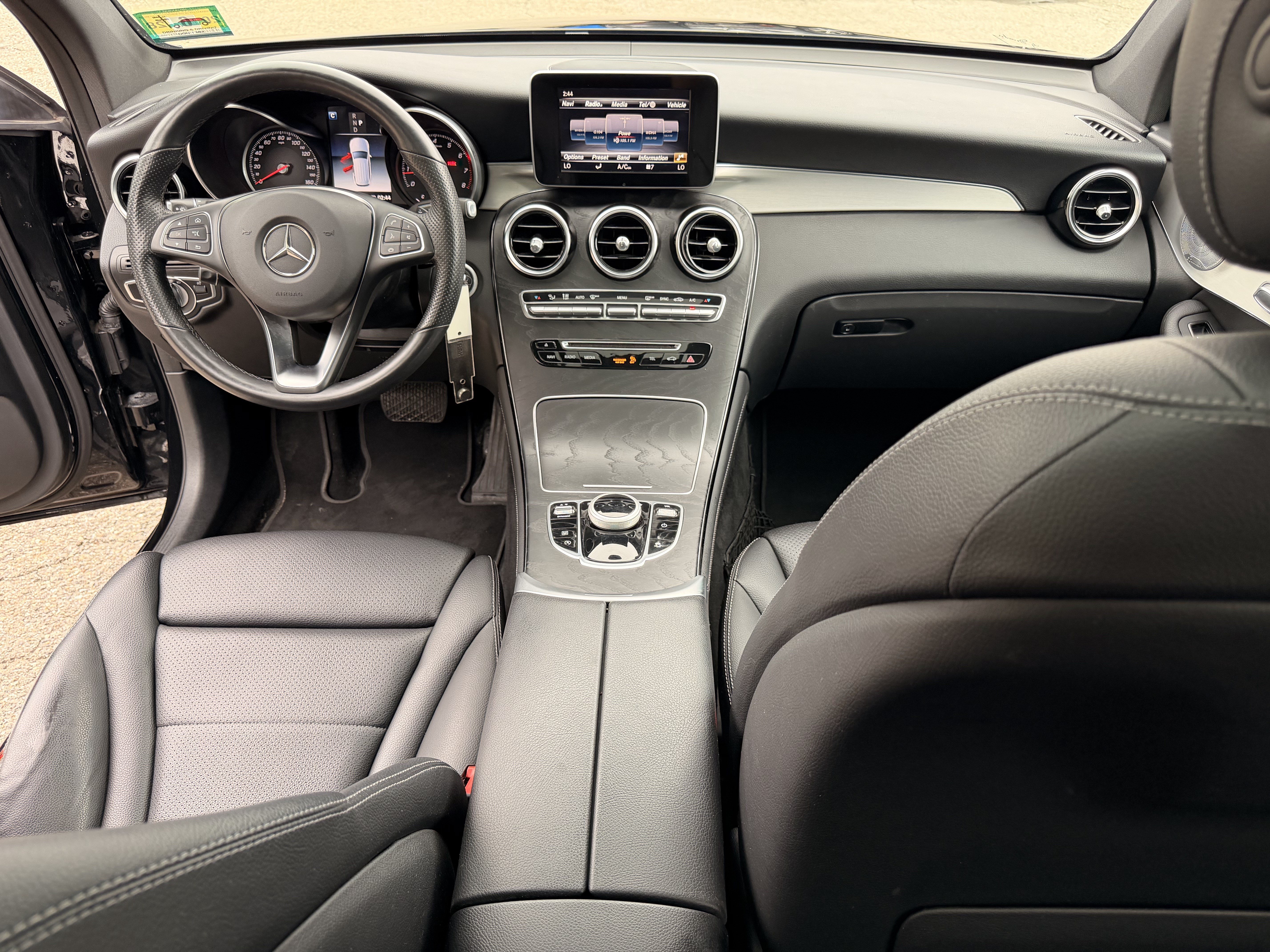 Used 2019 Mercedes-Benz GLC 300 4MATIC image 17
