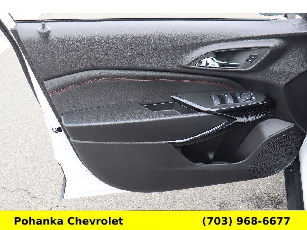 New 2026 Chevrolet Trax RS w/ Sunroof Package image 24