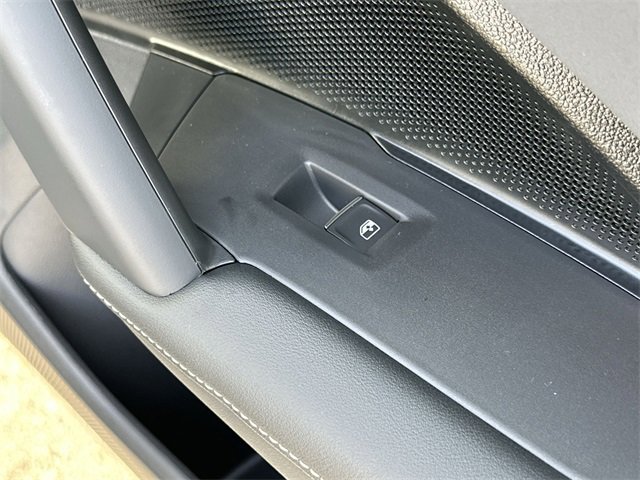 New 2026 Volkswagen Tiguan SE image 34