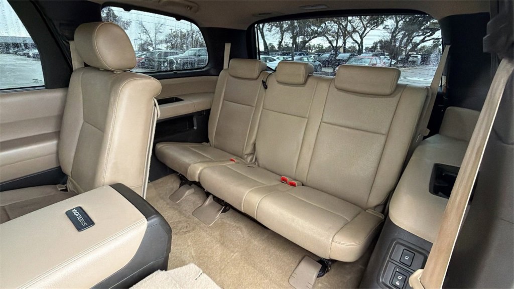 Used 2011 Toyota Sequoia Platinum image 25