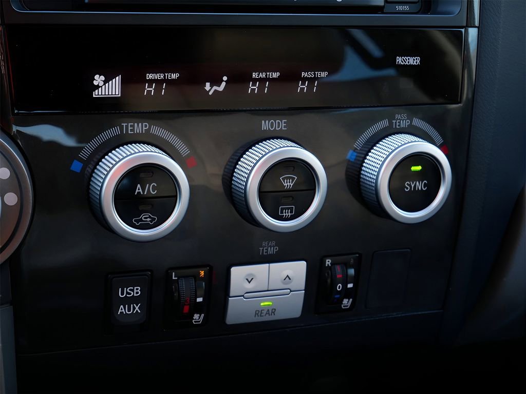 Used 2017 Toyota Sequoia Platinum AWD/4WD image 26