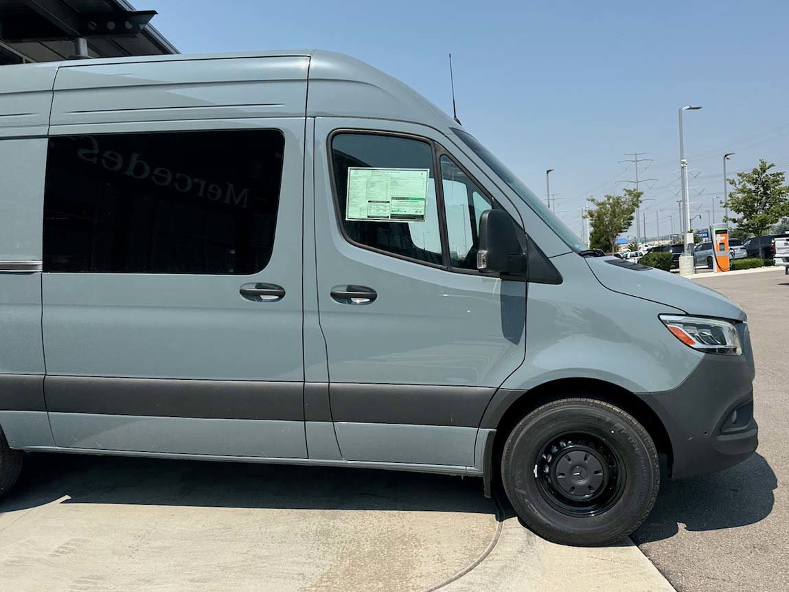 Used 2024 Mercedes-Benz Sprinter 144 Cargo image 10