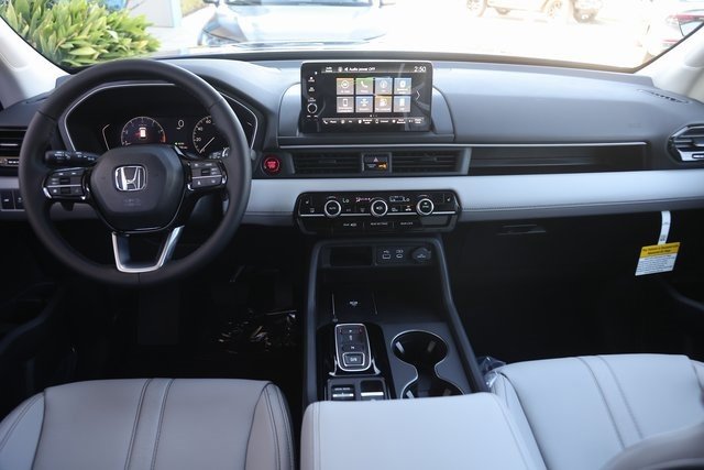 New 2025 Honda Pilot EX-L image 16