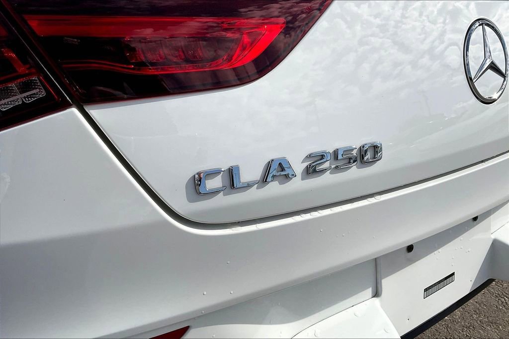 Used 2022 Mercedes-Benz CLA 250 image 8