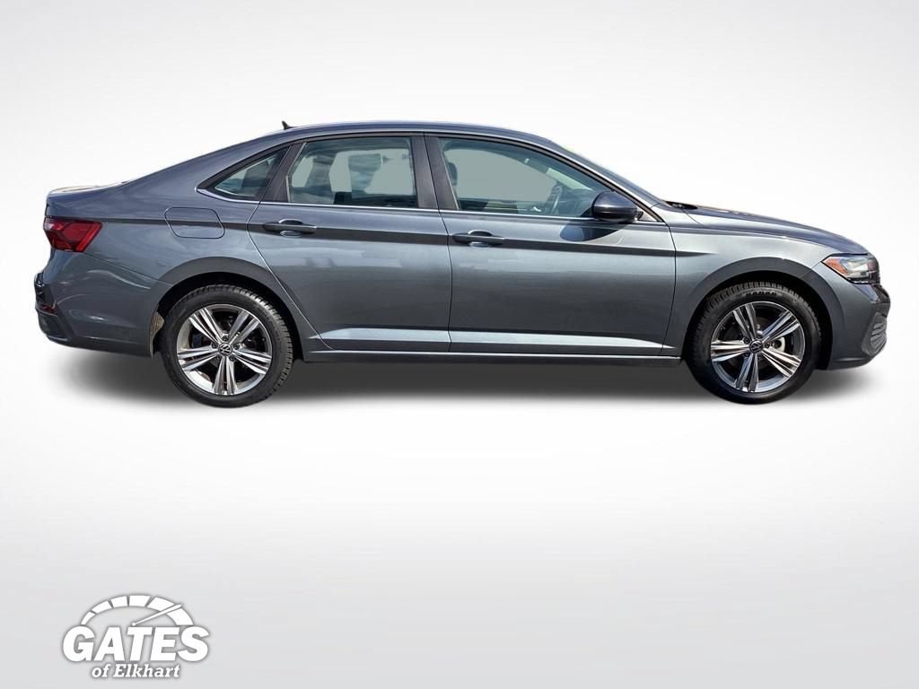 Used 2024 Volkswagen Jetta SE FWD image 12