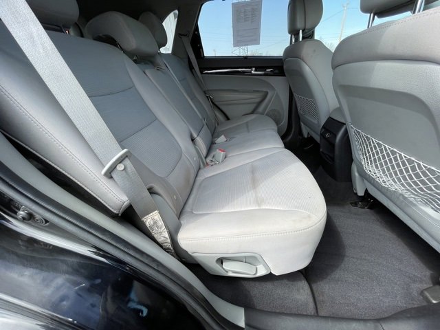Used 2014 Kia Sorento LX image 16