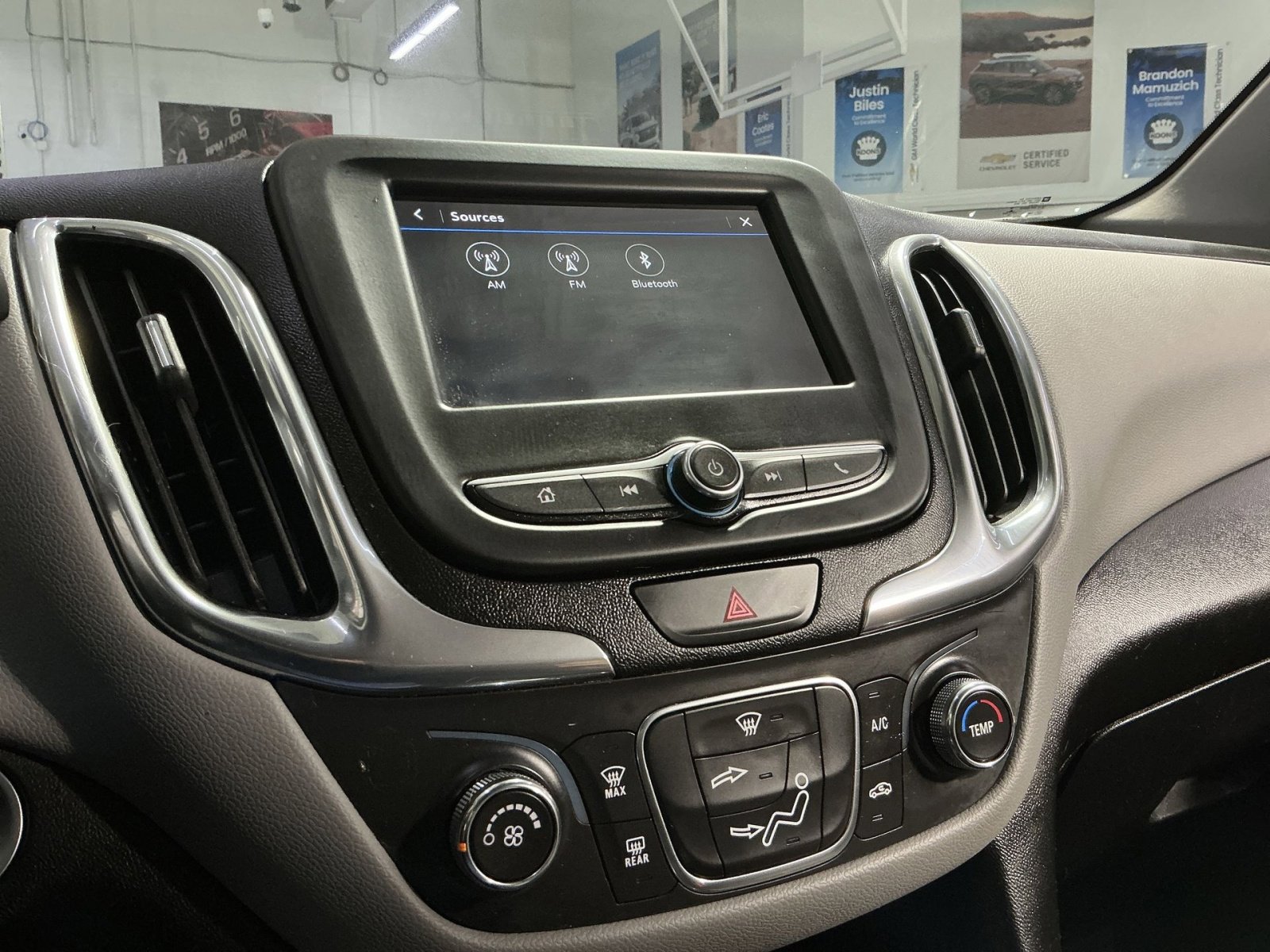 Used 2019 Chevrolet Equinox LS w/ LS Convenience Package image 26