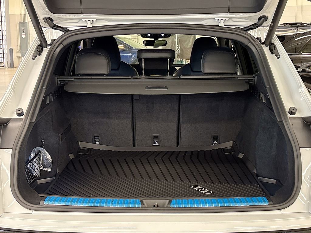 New 2026 Audi SQ5 Premium Plus image 22